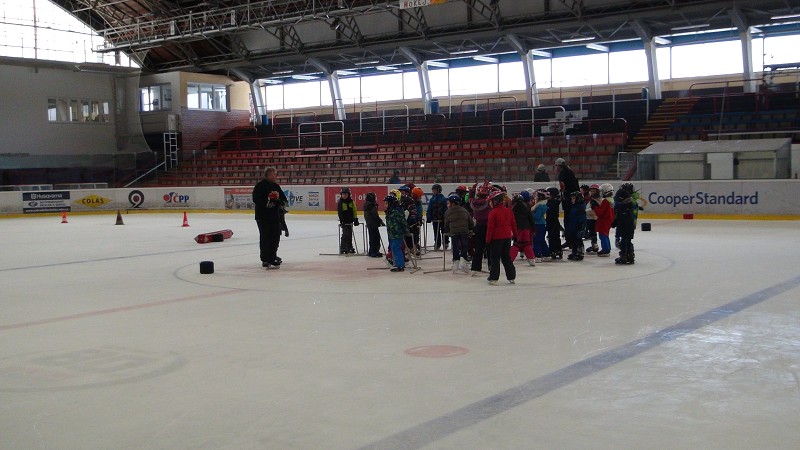 únor 2019