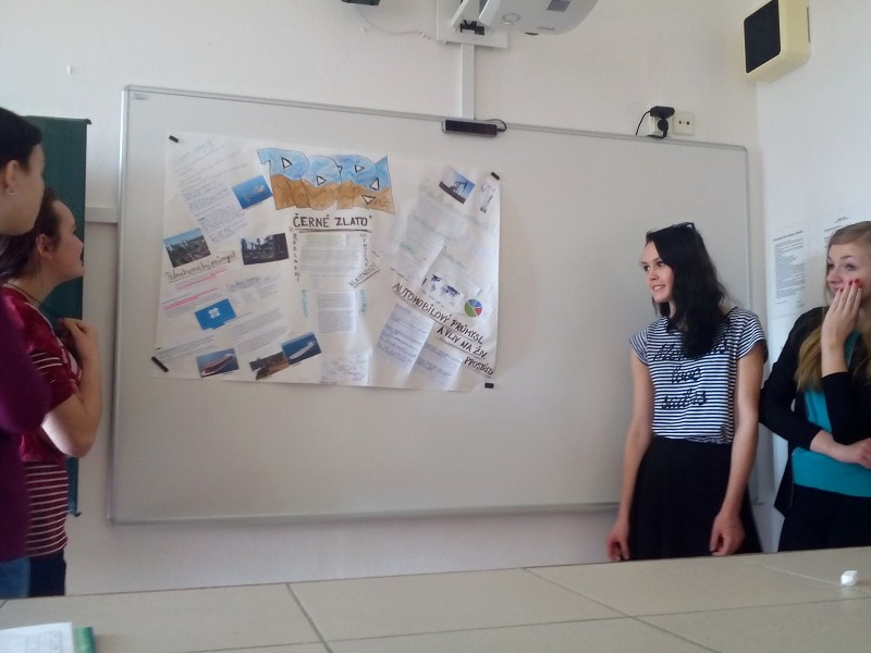 březen 2015