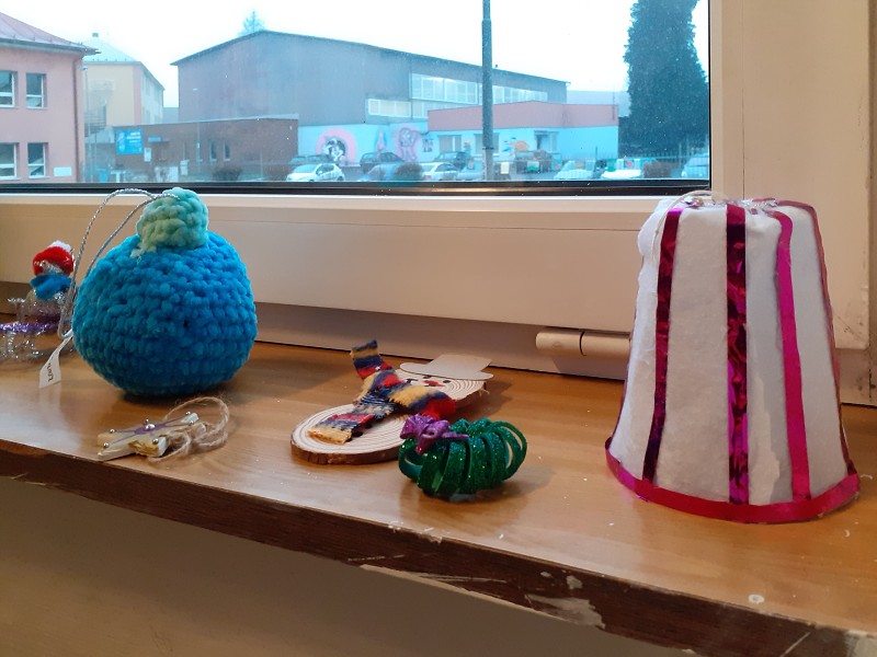 listopad a vyhlášení výsledků 12. prosince 2025